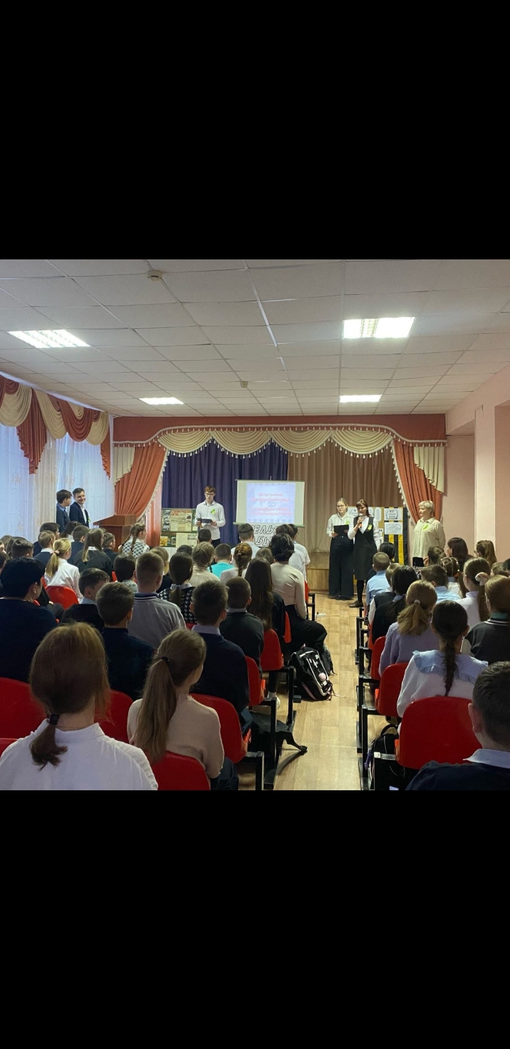 Ученики стали участниками военно-исторической игровой программы, посвященной 80-летию снятия блокады Ленинграда и годовщине Сталинградской битвы.